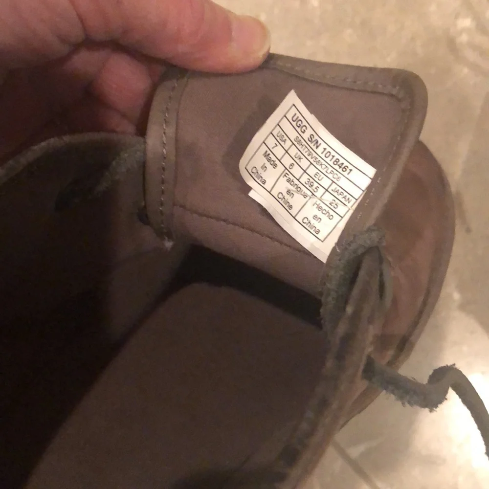 Ugg camouflage genuine leather & textile chukka boot, size 7